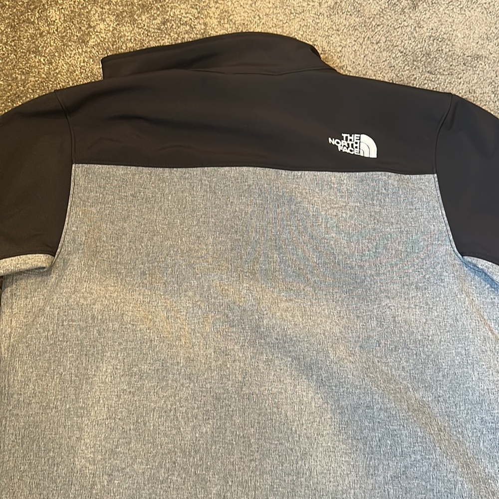 North Face Softshell Jacket - Picture 3 of 3